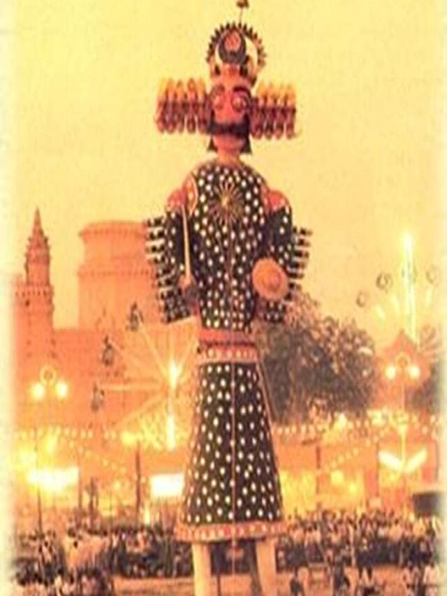 Celebrating Dussehra in India_2_11zon
